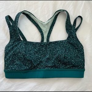 Lululemon sports bra size 6
